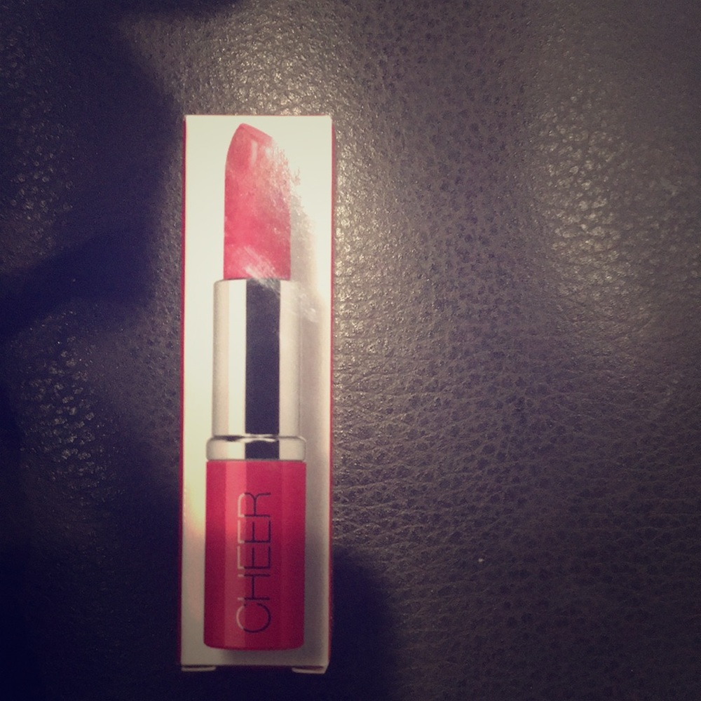 Clinique cherry pop lip color and primer